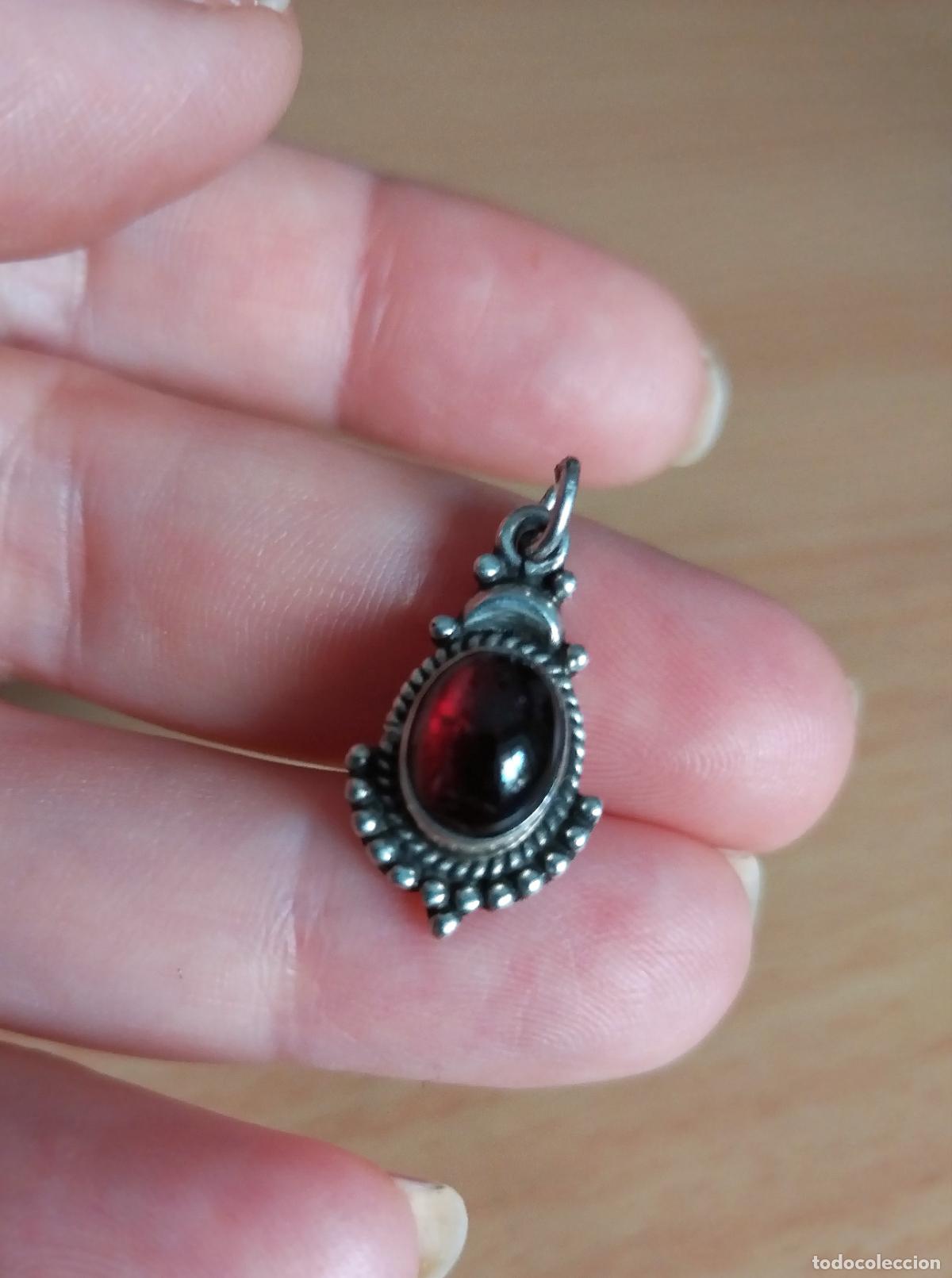 Joyeria: Colgante de plata de ley contrastada, con granate, forma cabuj&oacute;n. - Foto 5