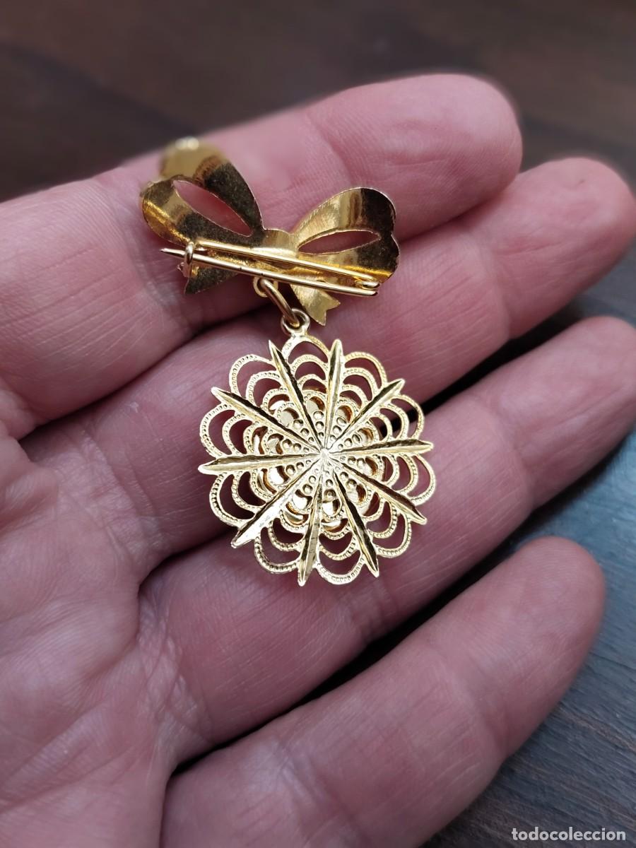 Joyeria: Broche con esmalte de la Virgen de Botoa, Badajoz. - Foto 5