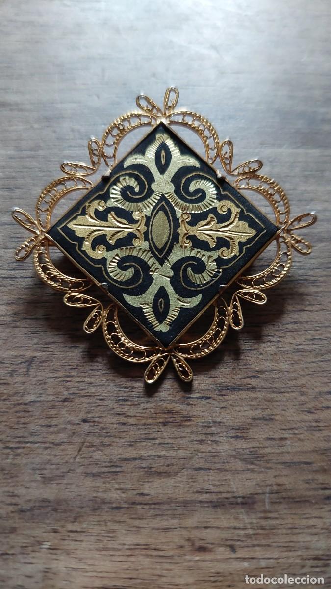 Joyeria: Antiguo broche damasquinado - Foto 1