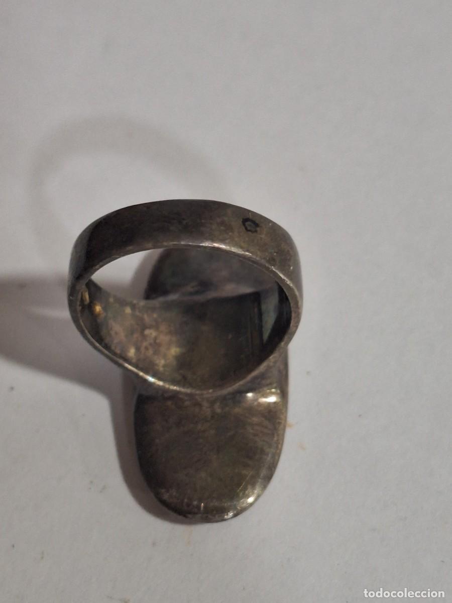 Joyeria: Antiguo anillo de plata con piedra . - Foto 4