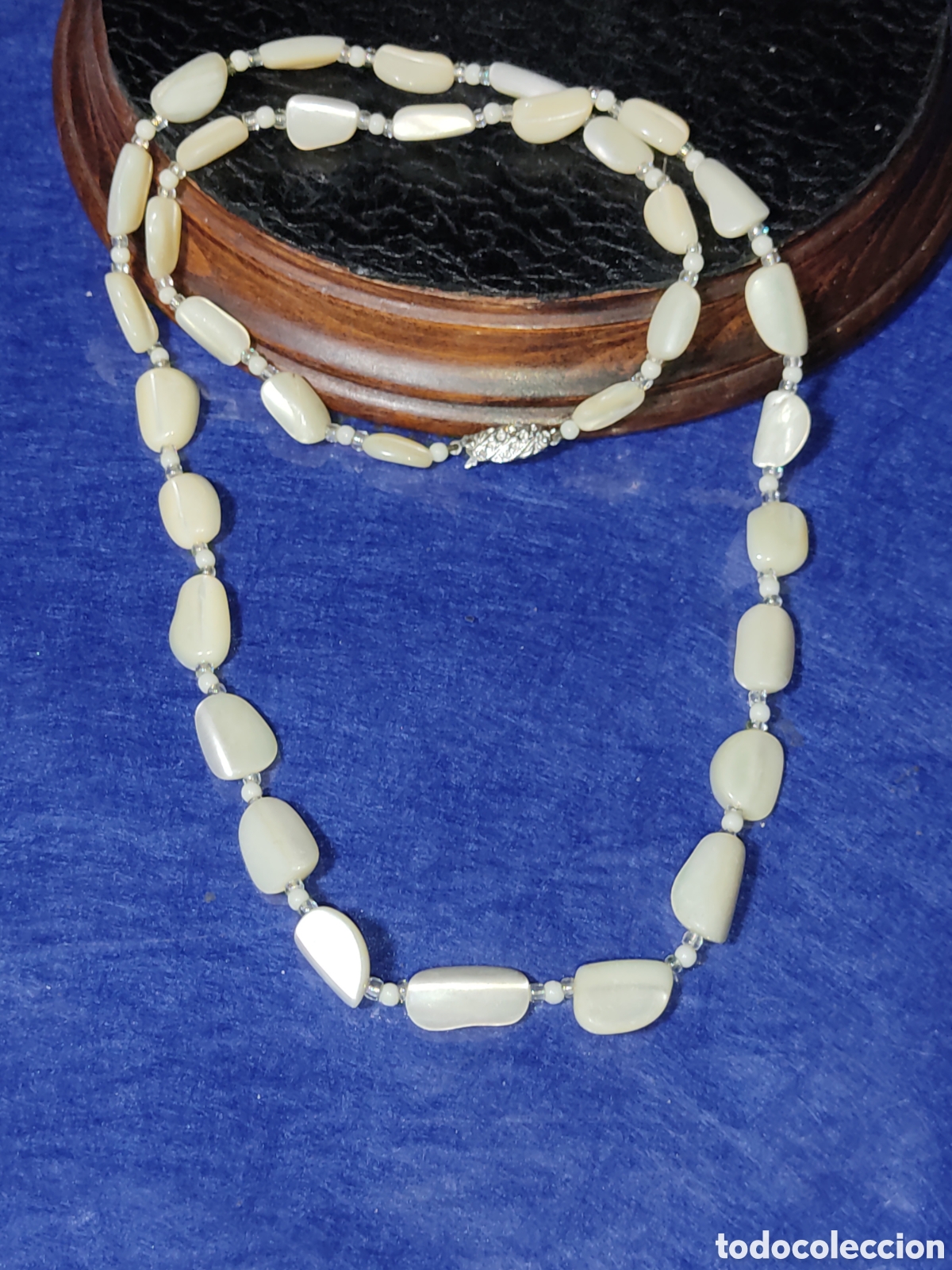 Joyeria: Collar largo de n&aacute;car.Vintage. - Foto 1