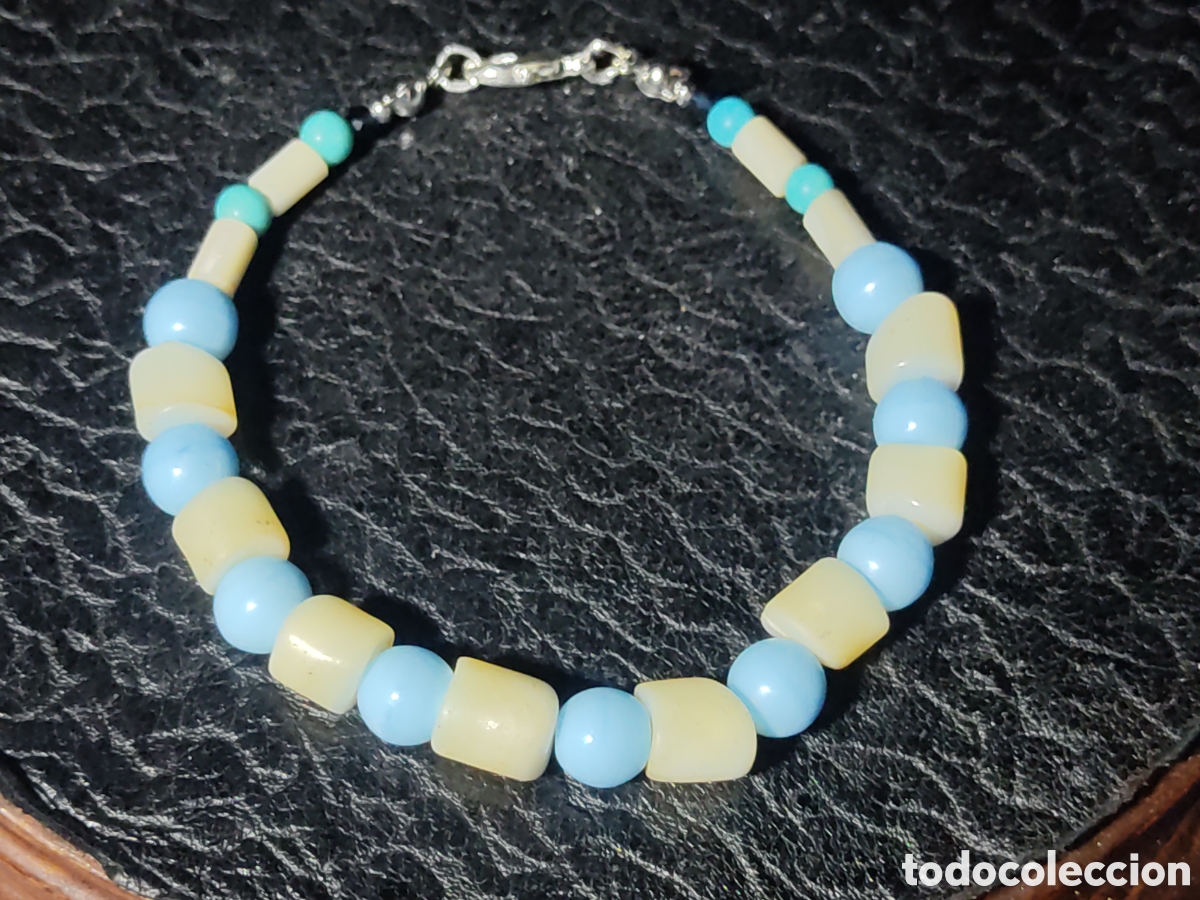 Joyeria: Pulsera de n&aacute;car y opalina azul celeste. - Foto 1