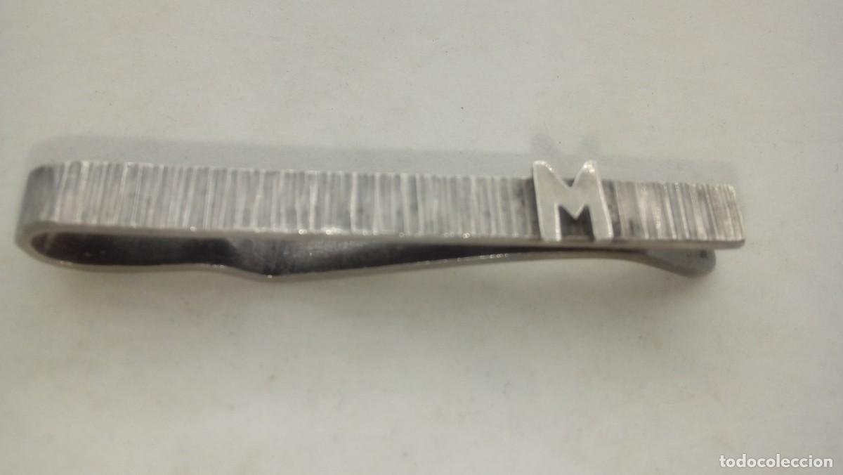 Joyeria: PASACORBATAS PLATA CON UNA M - Foto 1