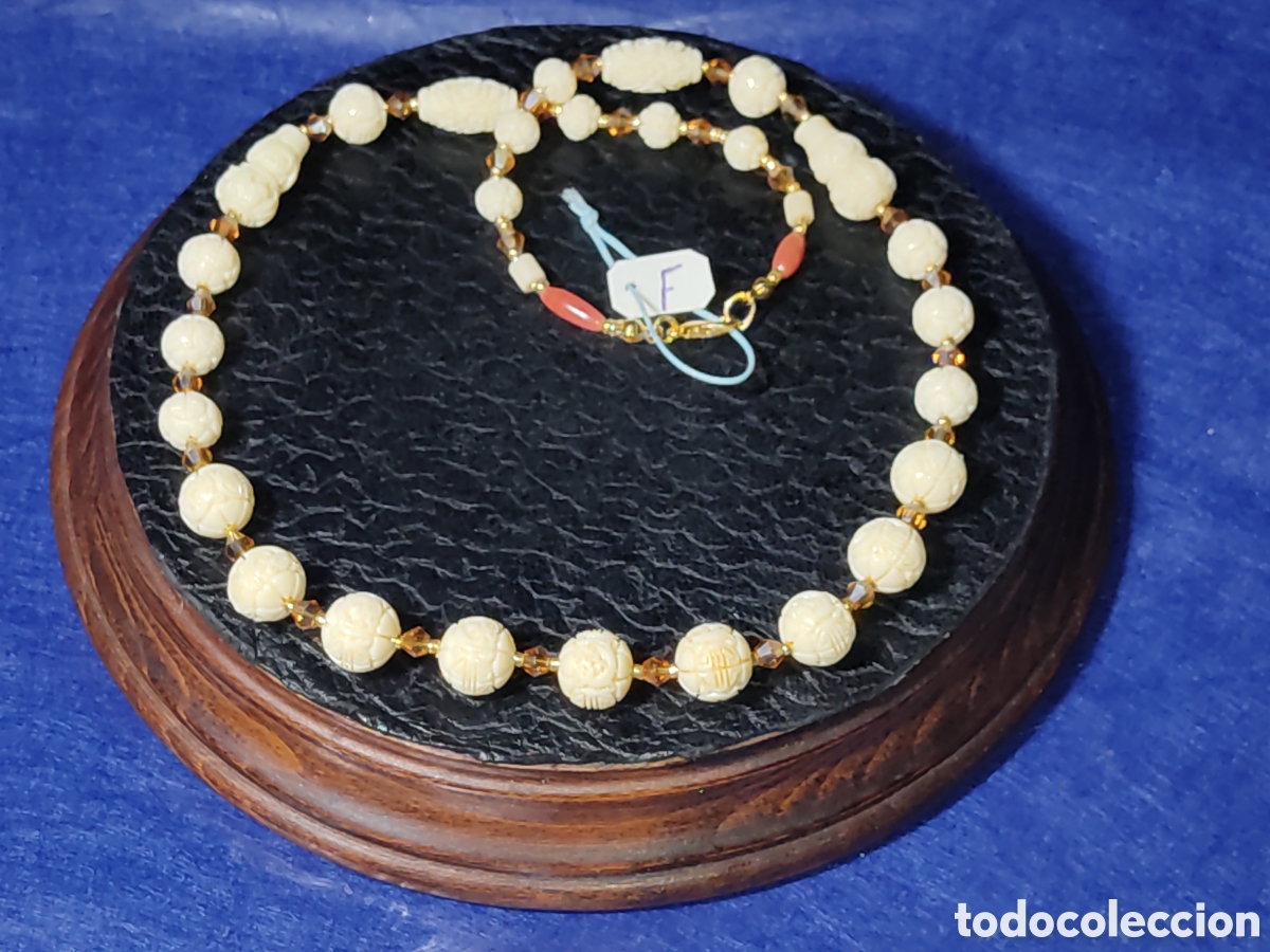 Joyeria: Collar de cinabrio blanco tallado. *F* - Foto 1