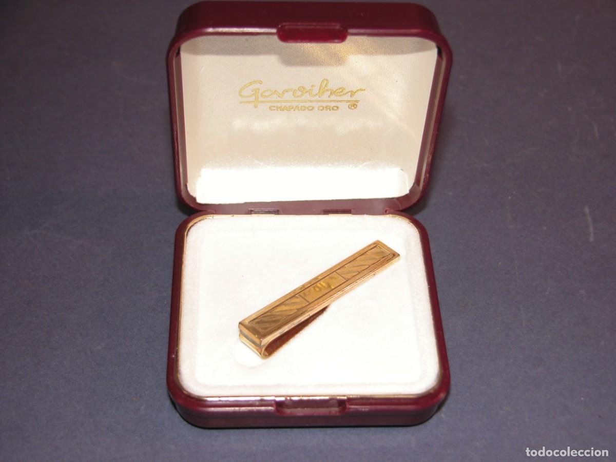 Joyeria: AGUJA DE CORBATA GAROIHER CHAPADA EN ORO CON SU ESTUCHE. - Foto 1