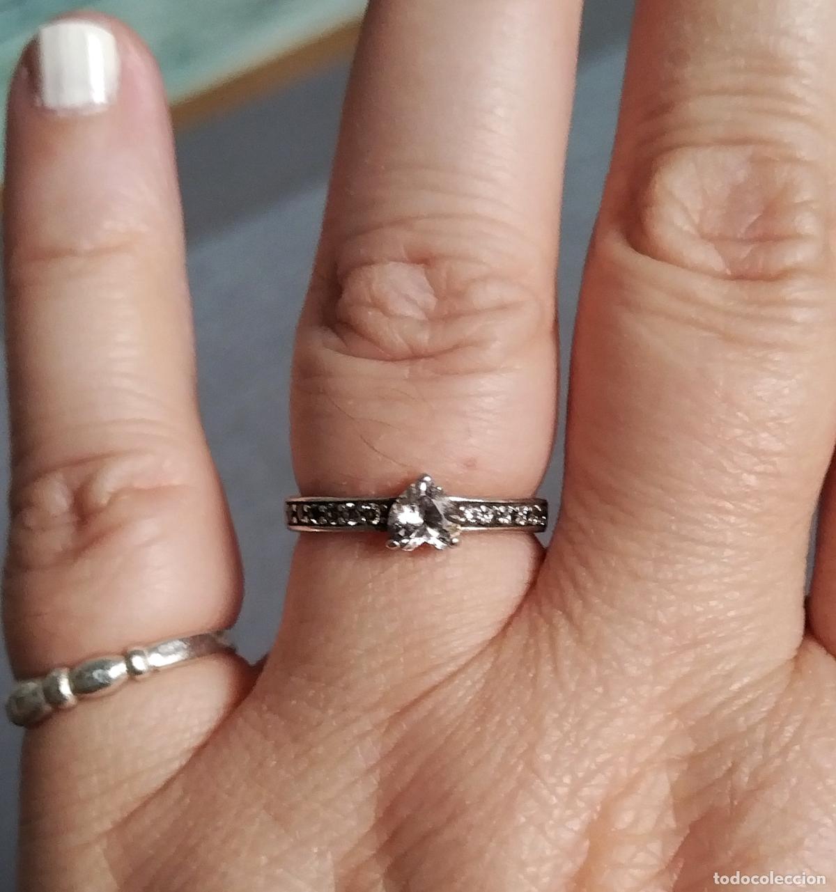 Joyeria: Anillo de plata contrastada con circonitas. - Foto 3