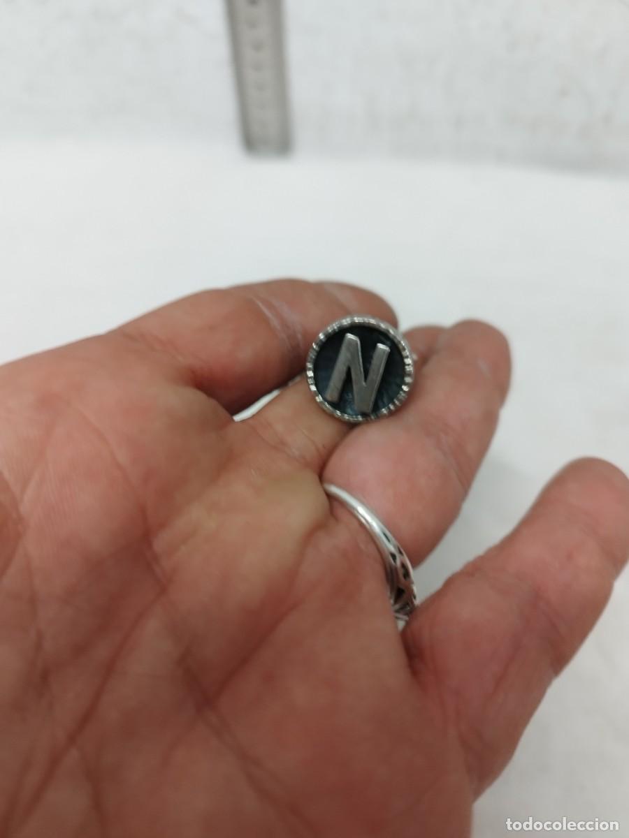 Joyeria: Antiguo anillo con la letra N. - Foto 1