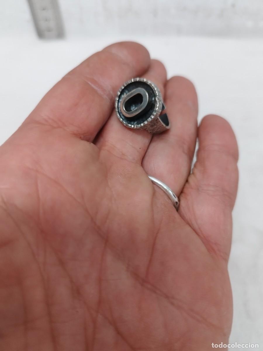 Joyeria: Antiguo anillo con la letra O. - Foto 1
