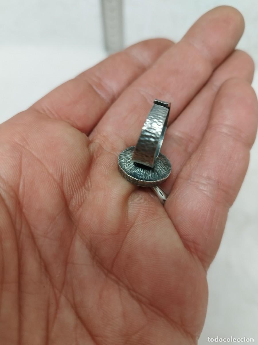 Joyeria: Antiguo anillo con la letra O. - Foto 3