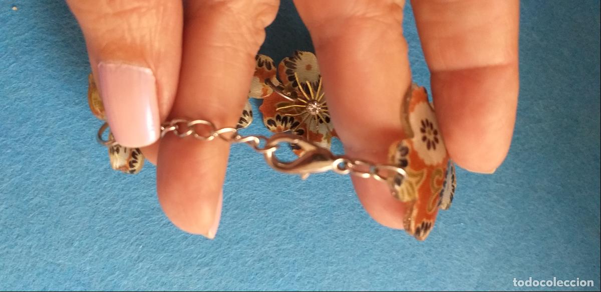 Joyeria: Pulsera. En forma de flores. 16 cm de largo. - Foto 3