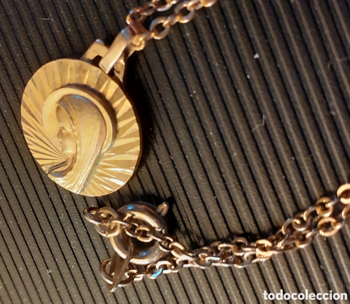 Joyeria: Colgante con medala de una Virgen - Foto 4