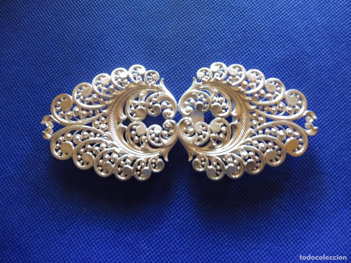 Joyeria: Broche de capa en alpaca blanca - Foto 1