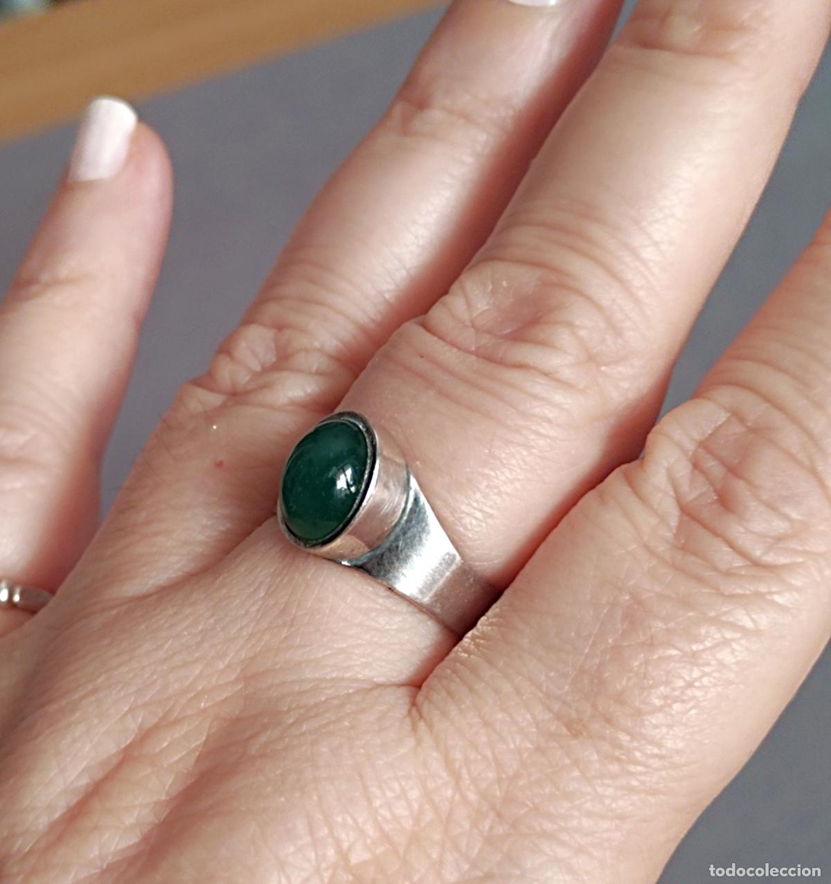 Joyeria: Anillo de plata de ley contrastada con piedra verde. Ajustable. - Foto 5