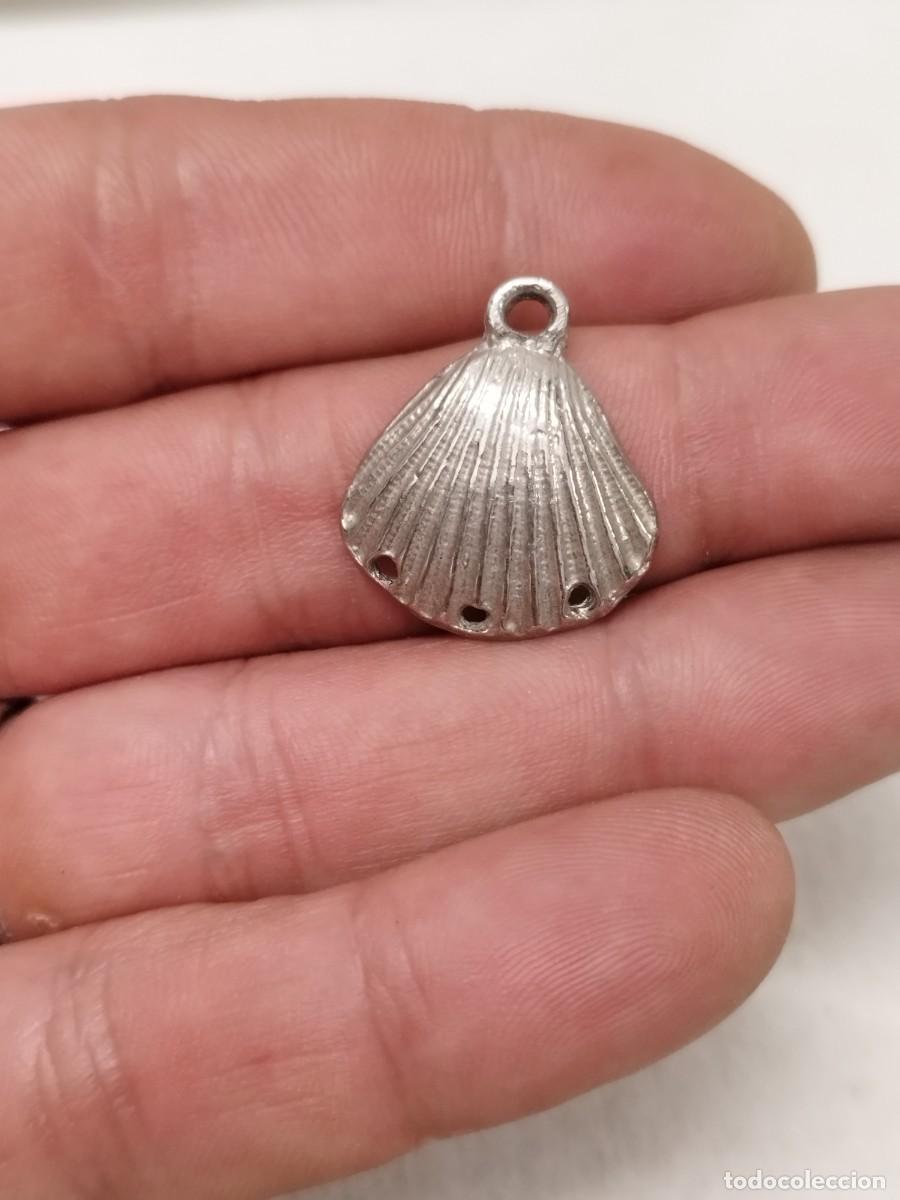 Joyeria: Antiguo colgante en forma de concha. - Foto 2