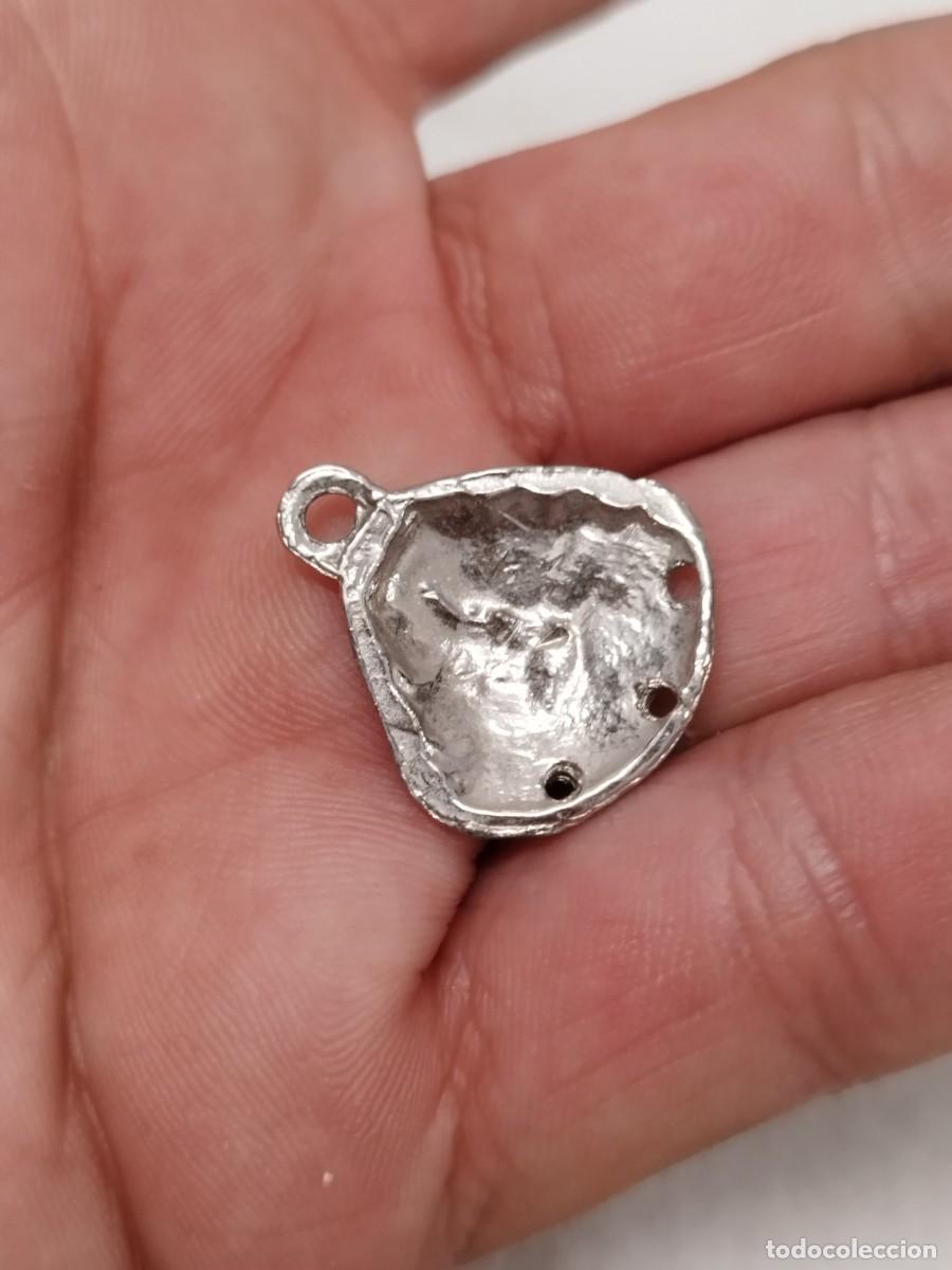Joyeria: Antiguo colgante en forma de concha. - Foto 3