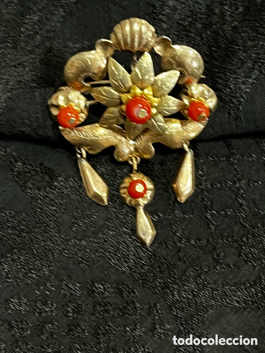 Joyeria: Antiguo broche isabelino coral. - Foto 2