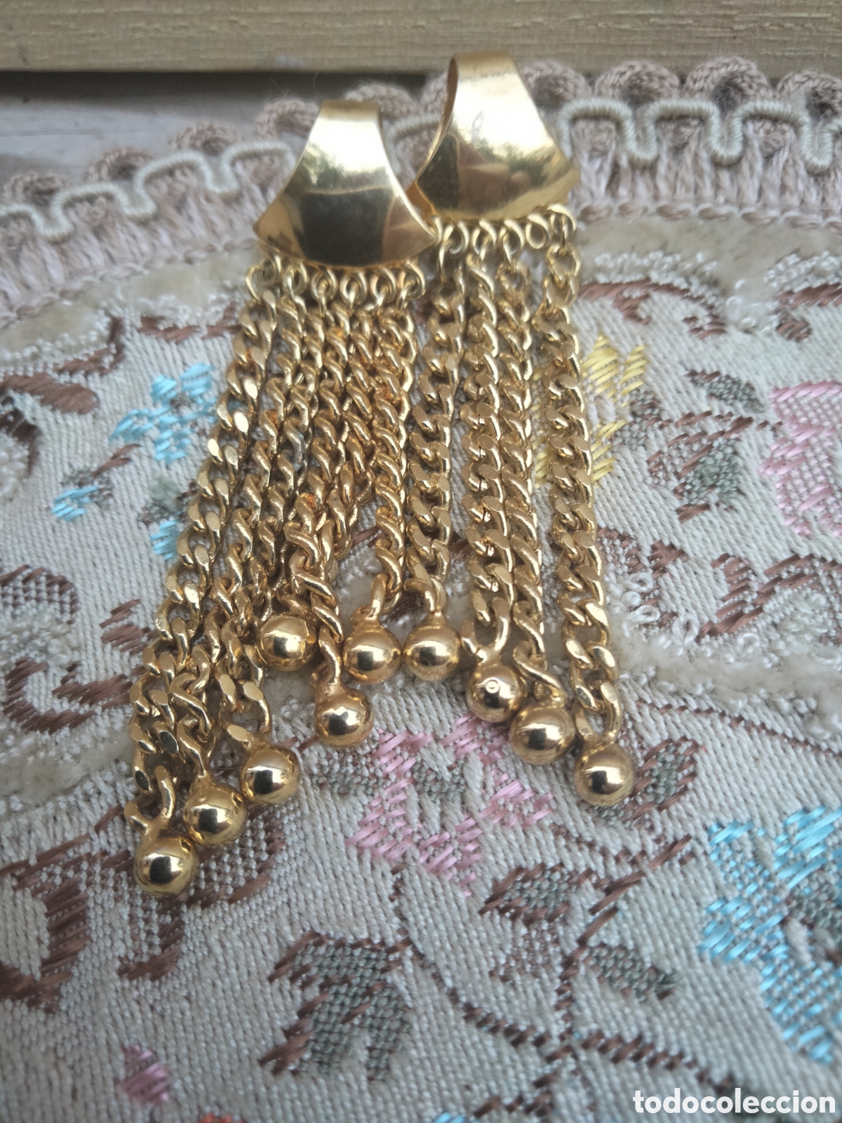Joyeria: Bellos pendientes largos en lat&oacute;n dorado - Foto 1