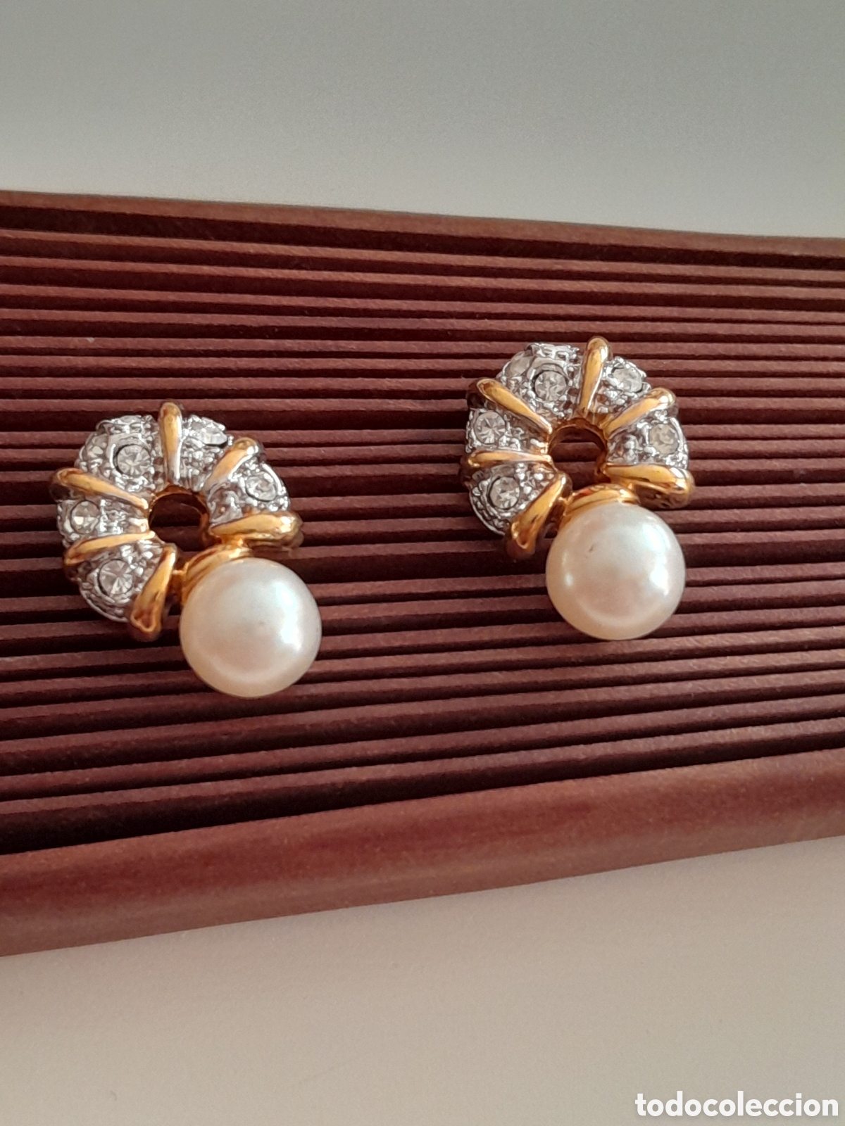 Joyeria: PENDIENTES CHAPADOS EN ORO CON CRISTAL Y PERLA - Foto 3