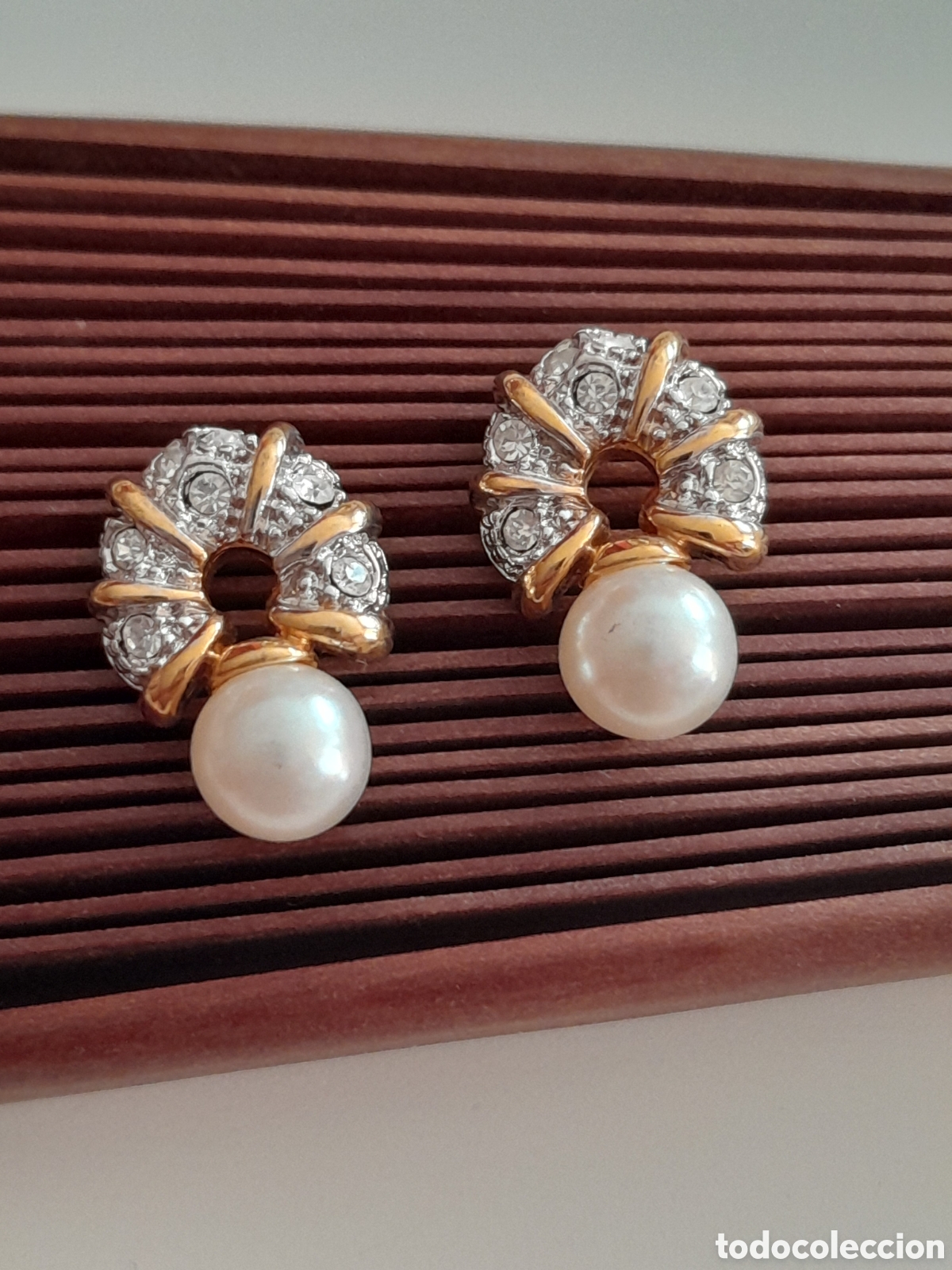 Joyeria: PENDIENTES CHAPADOS EN ORO CON CRISTAL Y PERLA - Foto 1