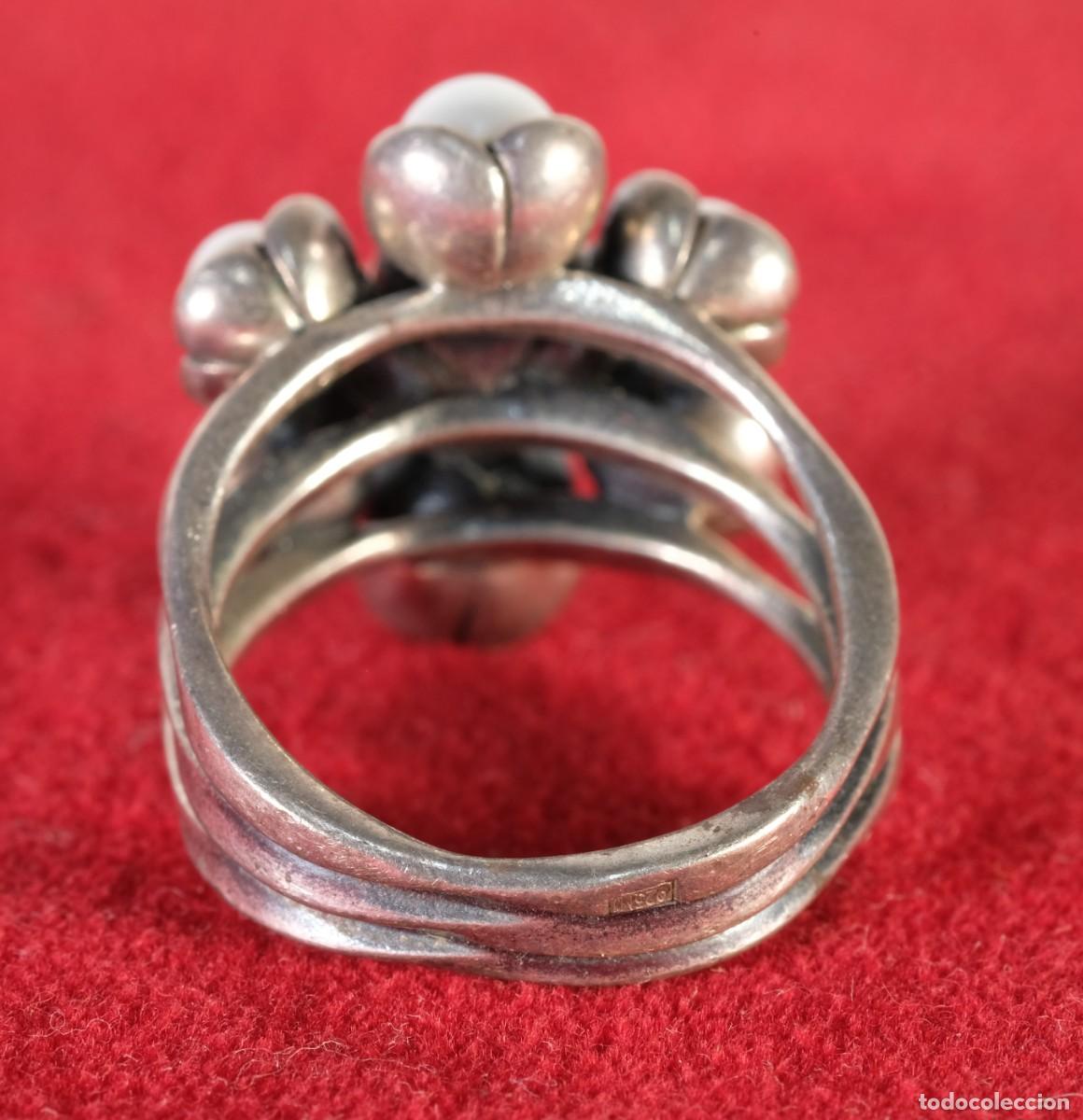 Joyeria: Anillo en plata con s&iacute;mil perlas engastadas - Foto 3