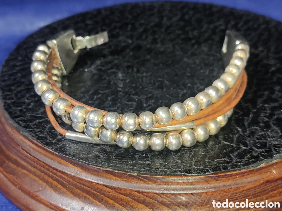Joyeria: Pulsera plateada con bolas y cuero.Vintage. - Foto 2
