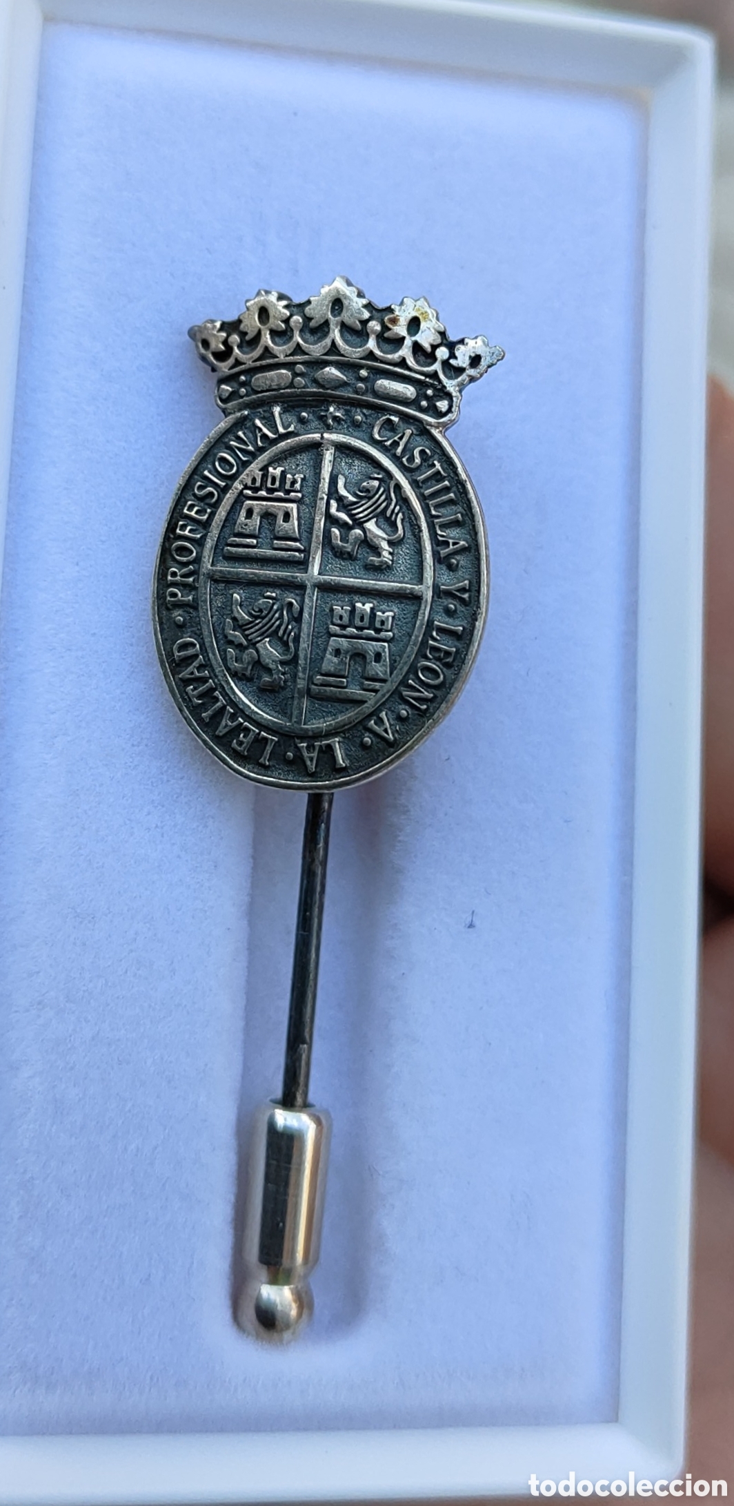 Joyeria: Alfiler plata Castilla y Le&oacute;n a la lealtad profesional - Foto 1