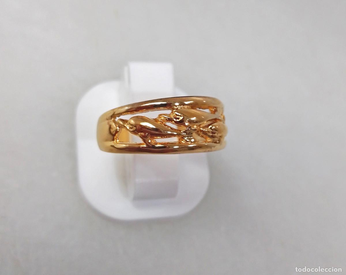 Joyeria: Anillo cl&aacute;sico de plata de ley ba&ntilde;ado en oro con delfines. - Foto 3