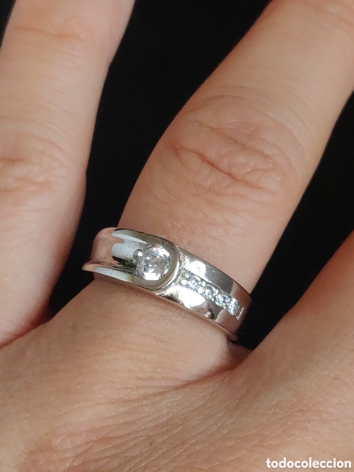 Joyeria: Anillo de plata de ley 925 rodiada con circonitas. - Foto 3