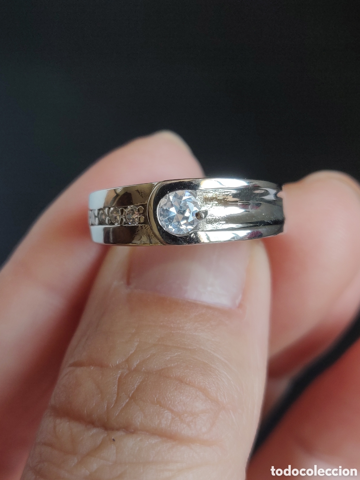 Joyeria: Anillo de plata de ley 925 rodiada con circonitas. - Foto 1