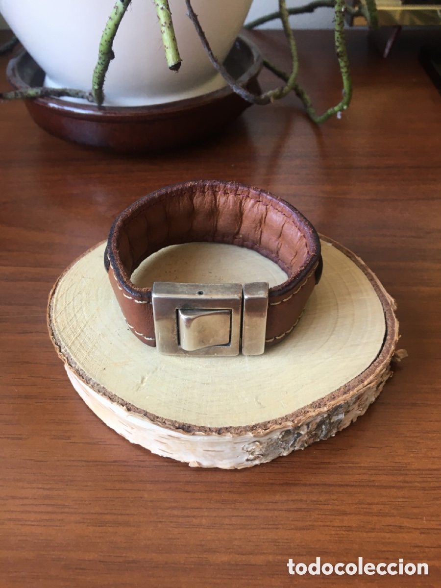 Joyeria: pulsera en piel con cierre plateado - Foto 1