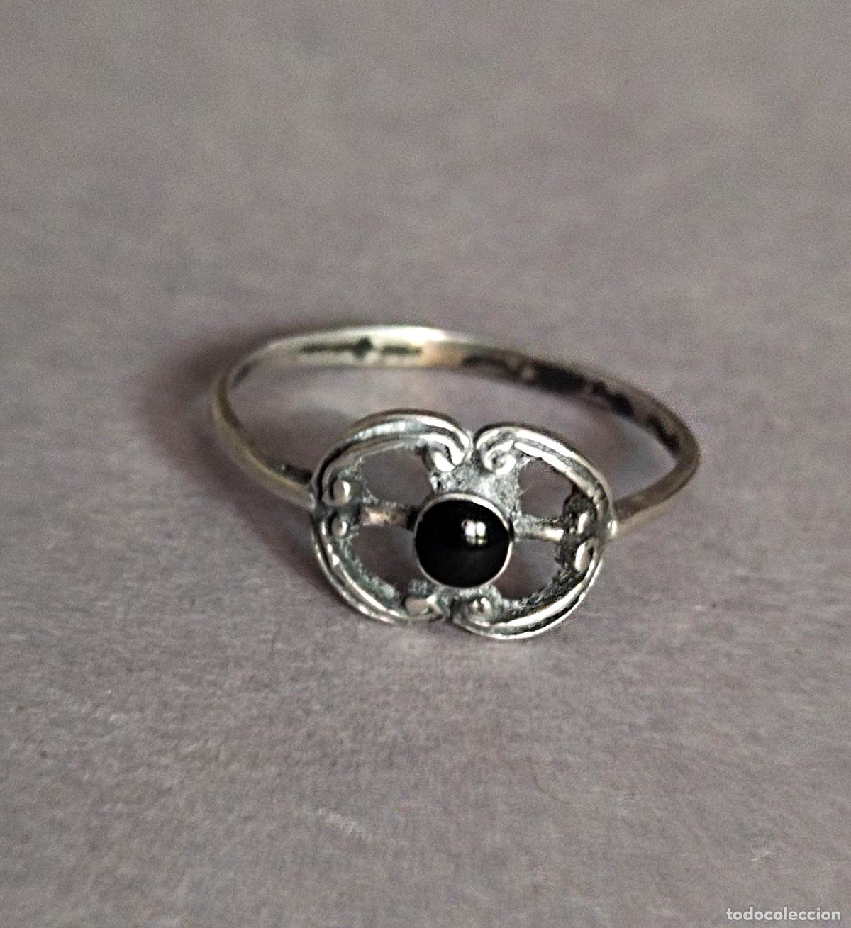 Joyeria: Anillo de plata de ley contrastada. - Foto 1