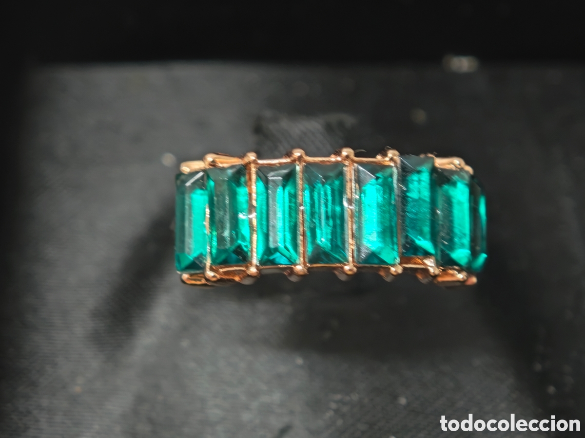 Joyeria: Anillo de acero oro y cristal verde - Foto 2
