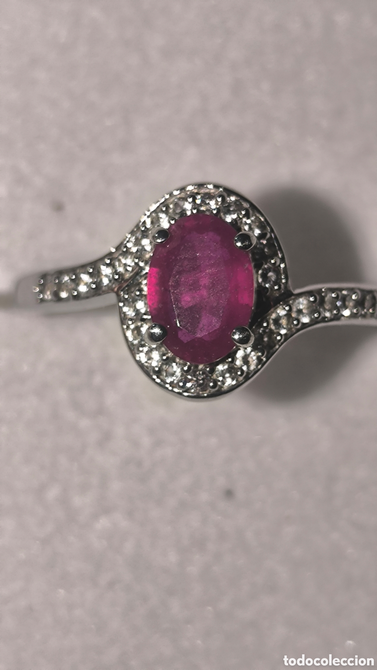 Joyeria: Anillo de Rubi, Topacios blancos y 2diamantes - Foto 3