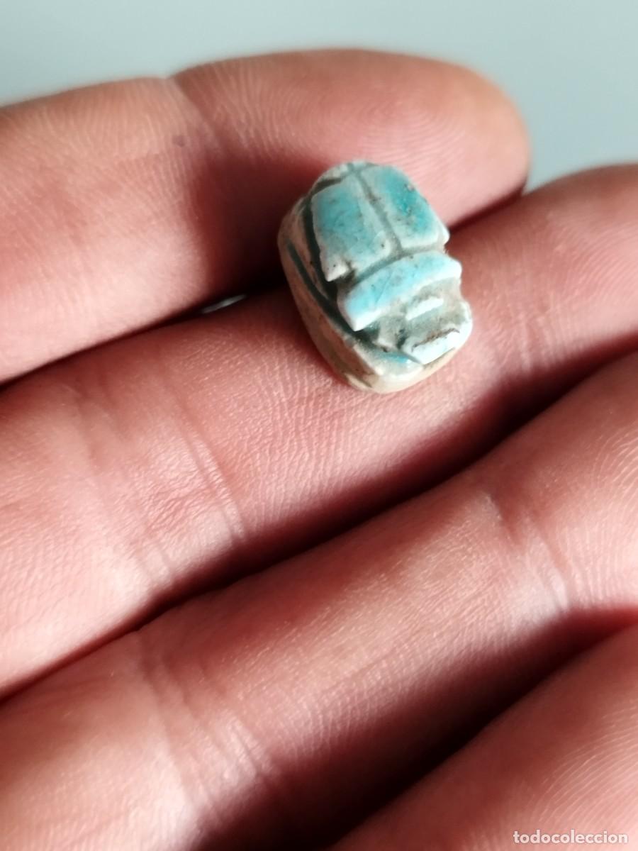 Joyeria: Cuenta de escarabajo egipcio azul. - Foto 1