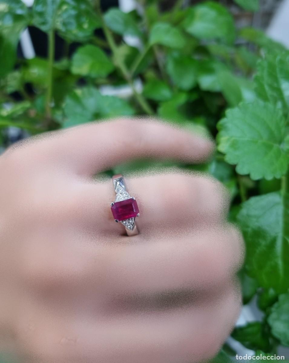 Joyeria: Anillo de oro blanco con diamantes y rub&iacute; - Foto 1