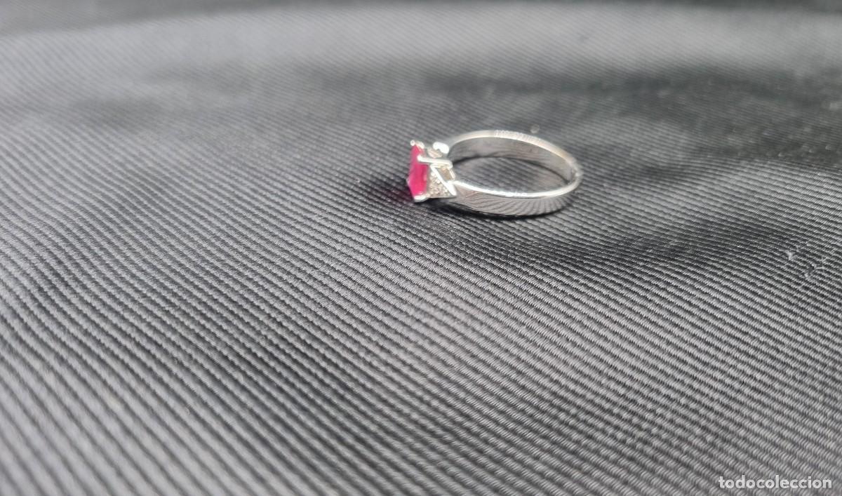 Joyeria: Anillo de oro blanco con diamantes y rub&iacute; - Foto 6