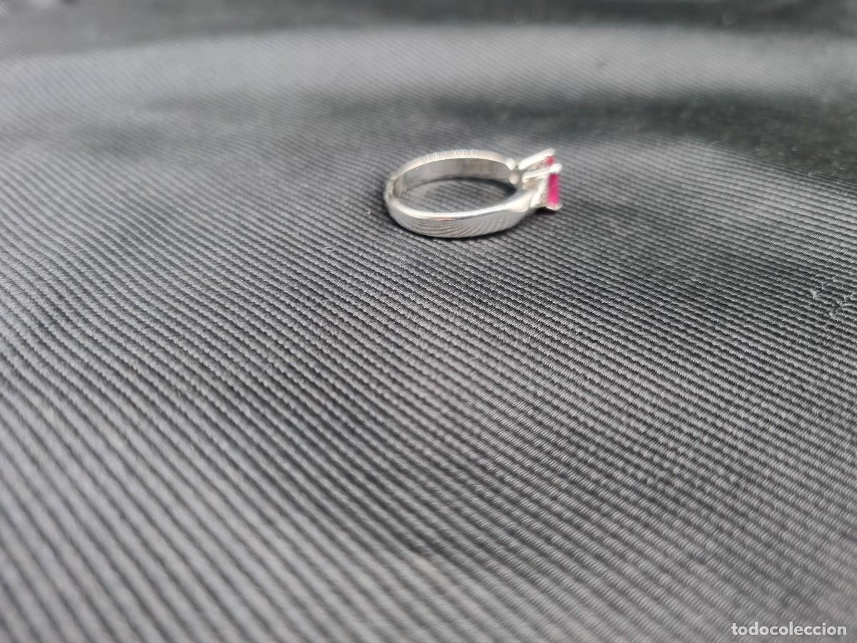Joyeria: Anillo de oro blanco con diamantes y rub&iacute; - Foto 8