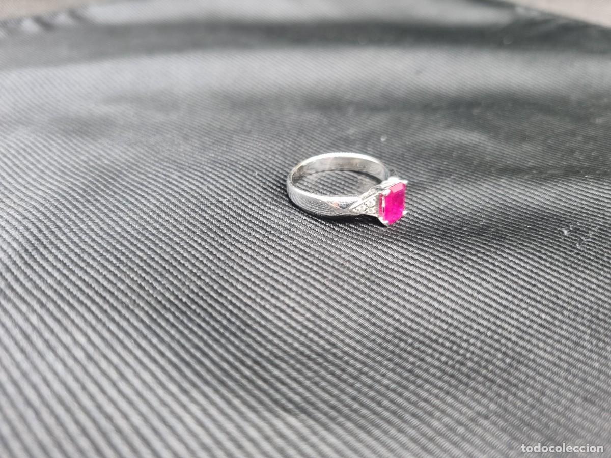 Joyeria: Anillo de oro blanco con diamantes y rub&iacute; - Foto 9
