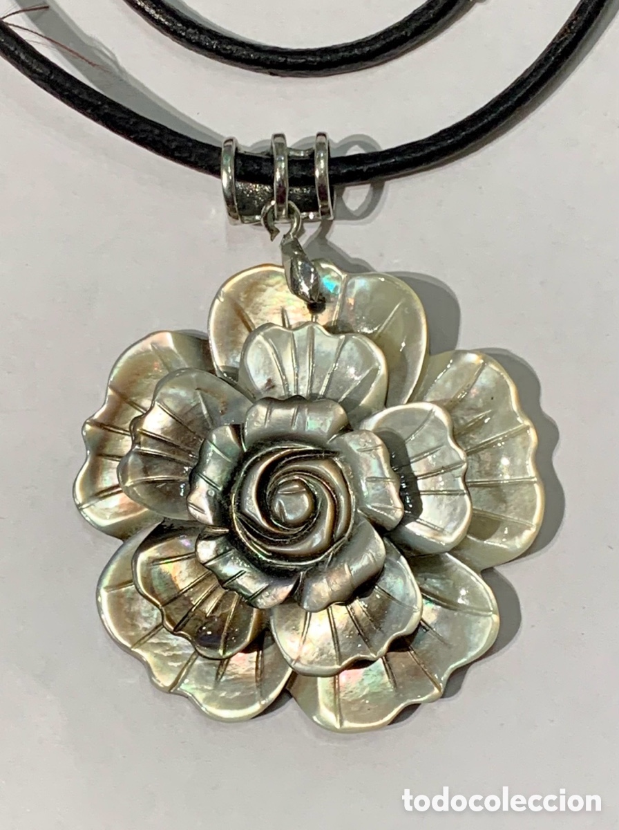 Joyeria: Colgante. Figura de flor. Nacar. - Foto 1