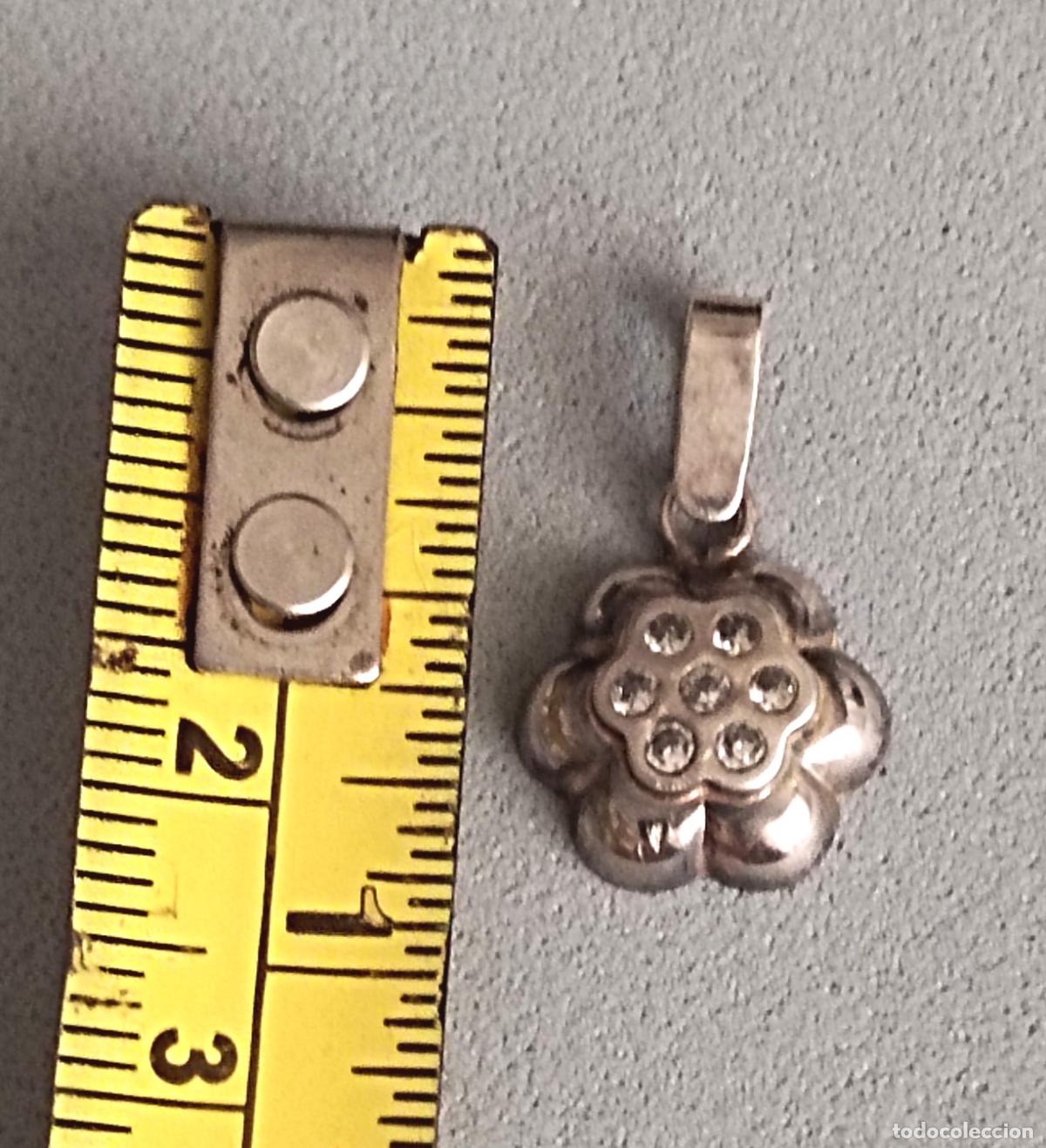Joyeria: Colgante de plata con circonitas. Forma de flor. - Foto 3