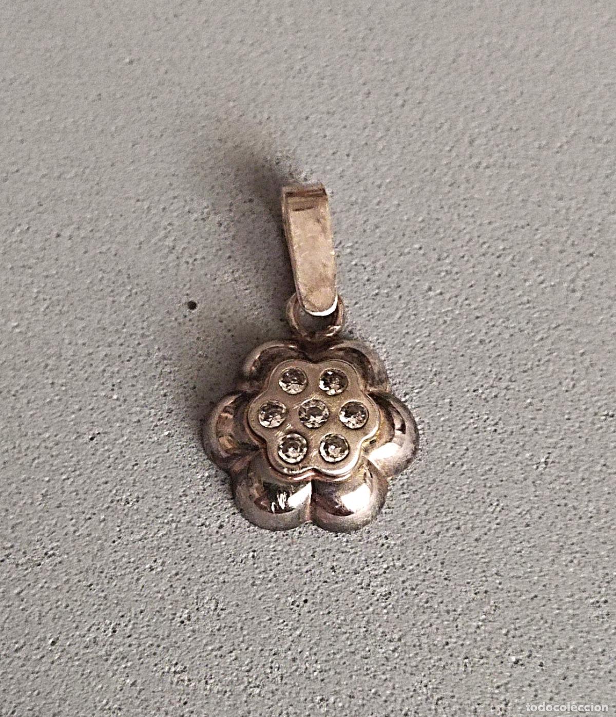 Joyeria: Colgante de plata con circonitas. Forma de flor. - Foto 6