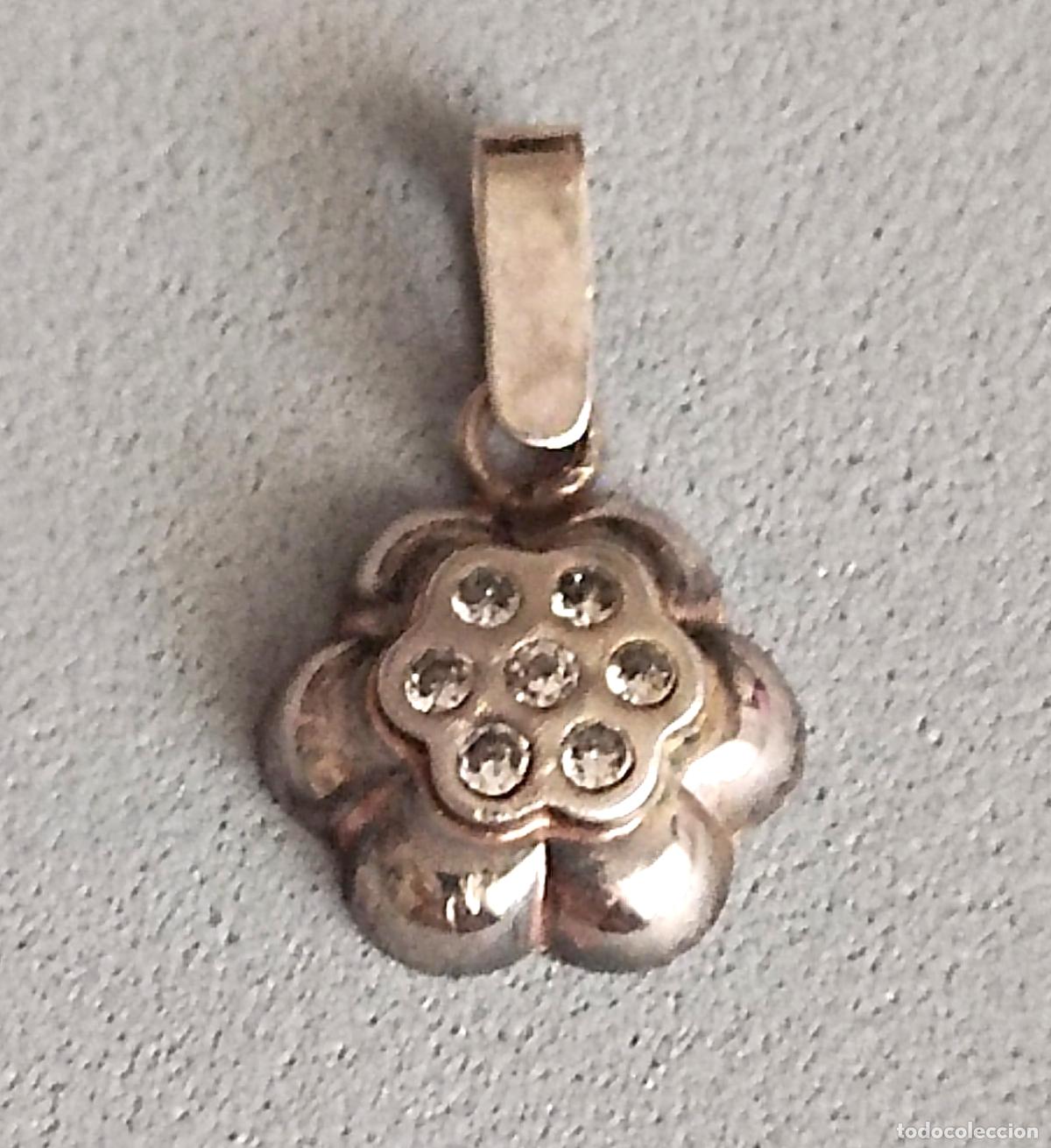 Joyeria: Colgante de plata con circonitas. Forma de flor. - Foto 1