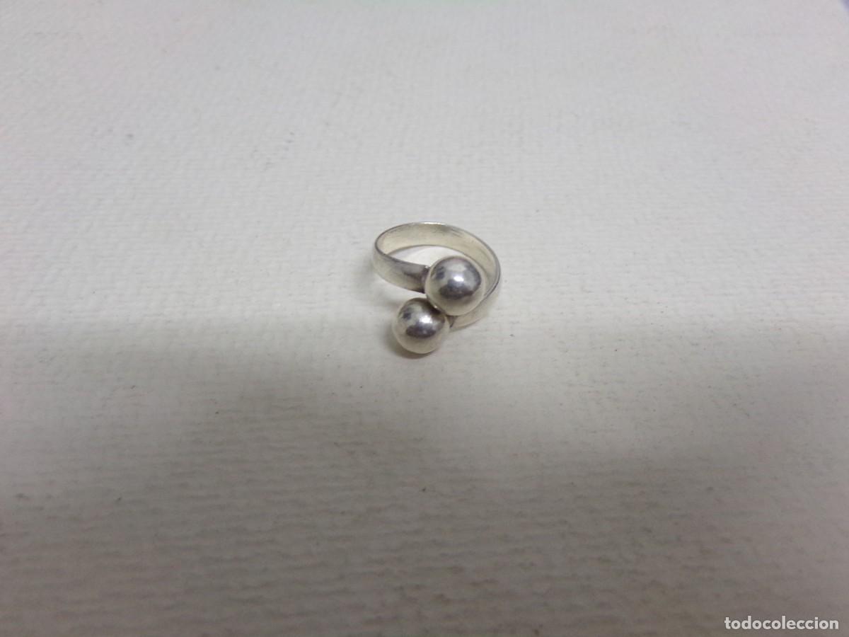 Joyeria: ESTAMOS LIQUIDANDO. Anillo, creo de plata con dos bolas - Foto 2