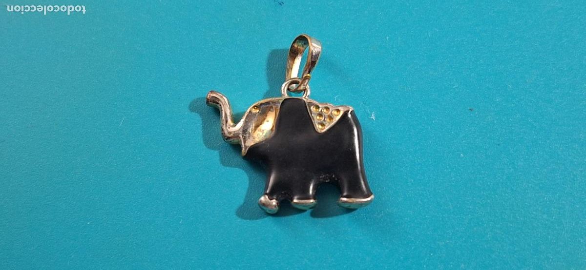 Joyeria: Colgante con forma de elefante. Negro y dorado - Foto 1