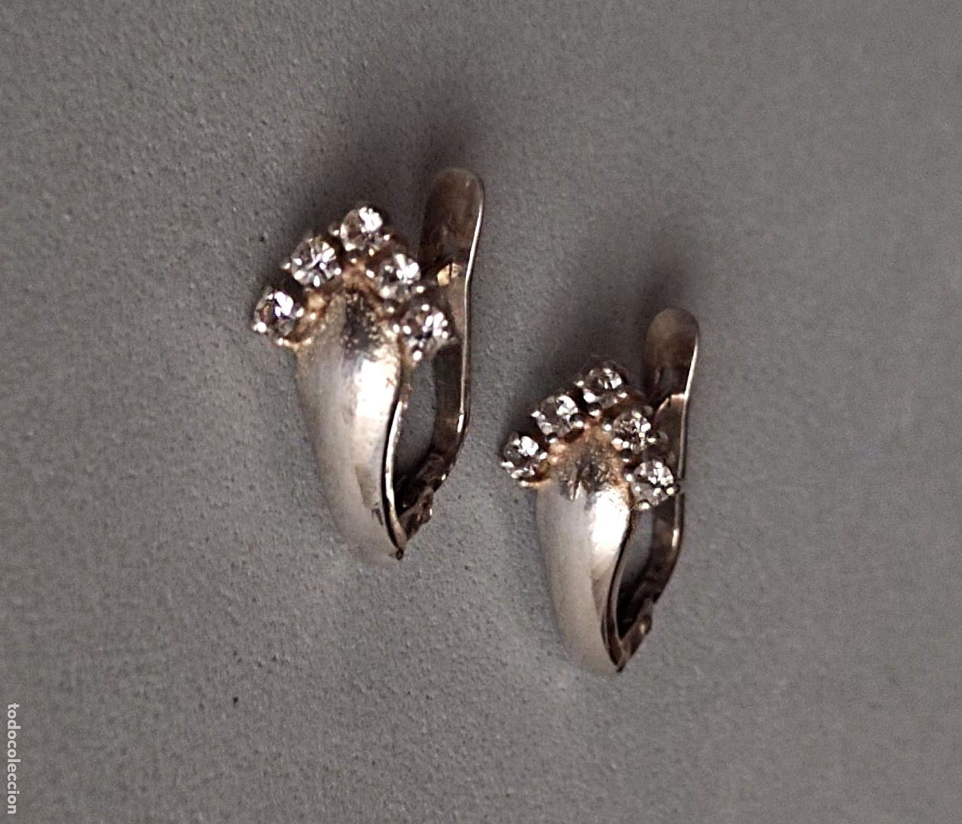 Joyeria: Pendientes de plata de ley contrastada, con circonitas. Cierre de pala. - Foto 2