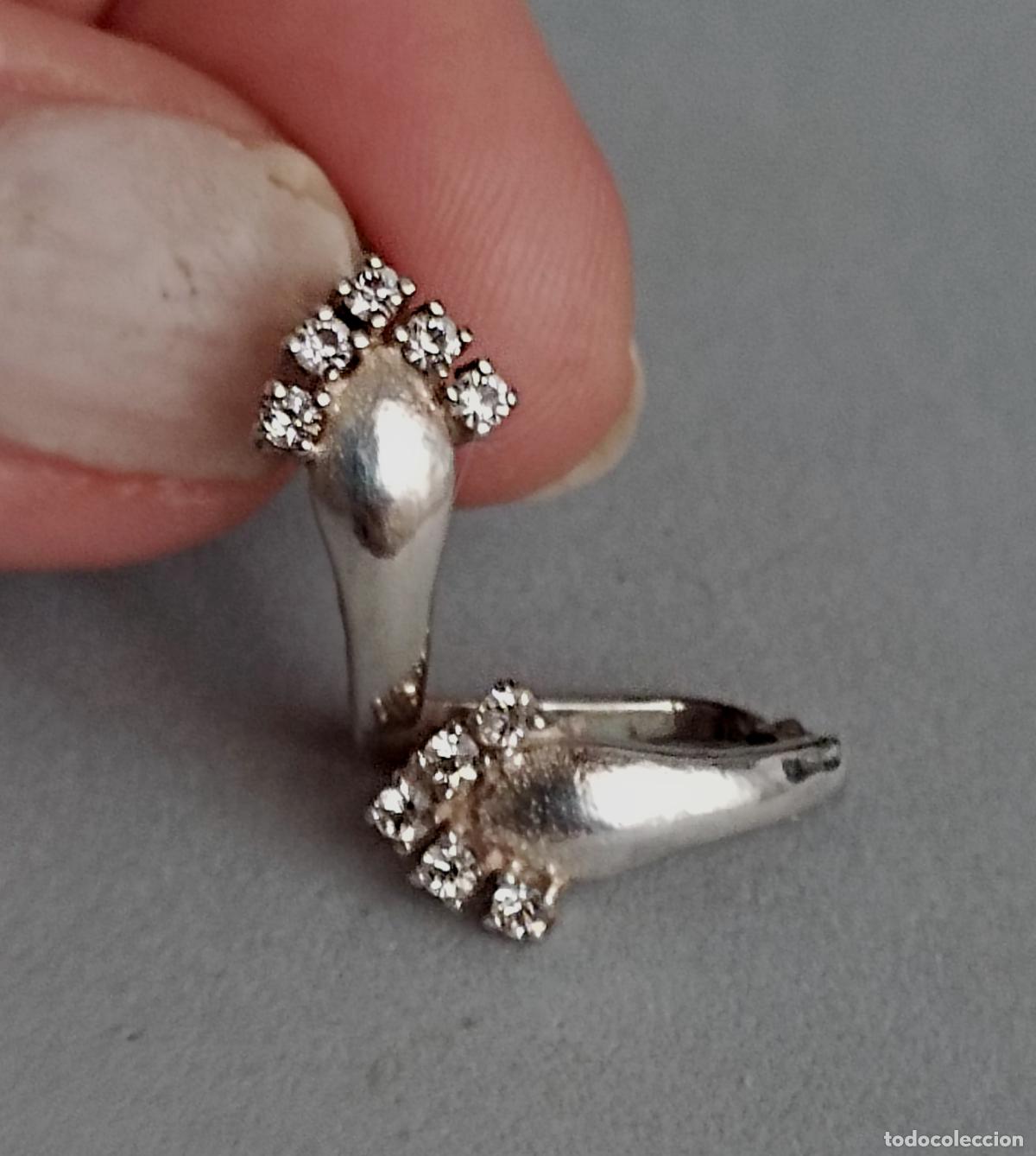 Joyeria: Pendientes de plata de ley contrastada, con circonitas. Cierre de pala. - Foto 1