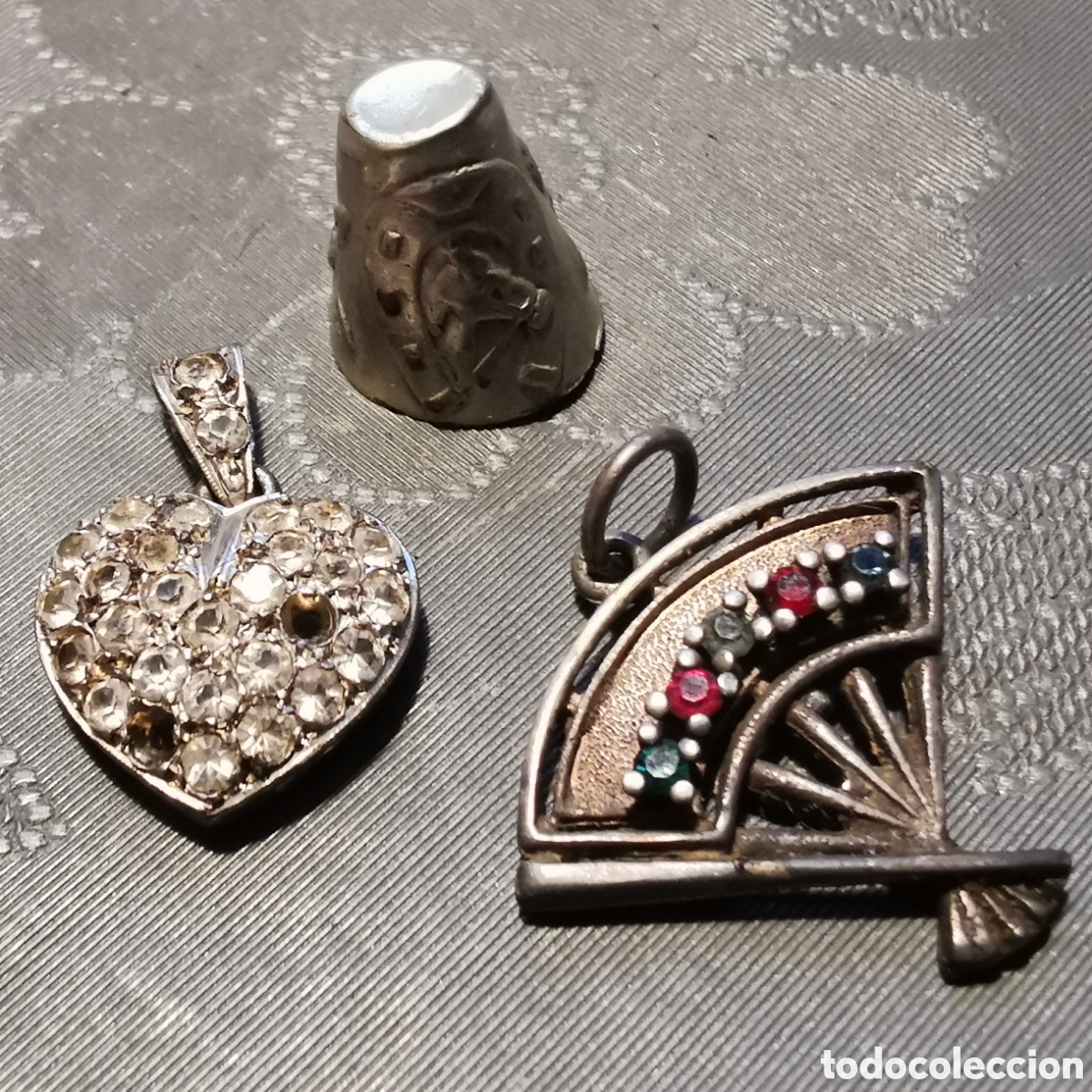 Joyeria: 2 colgantes de plata + mini dedal plata. - Foto 1