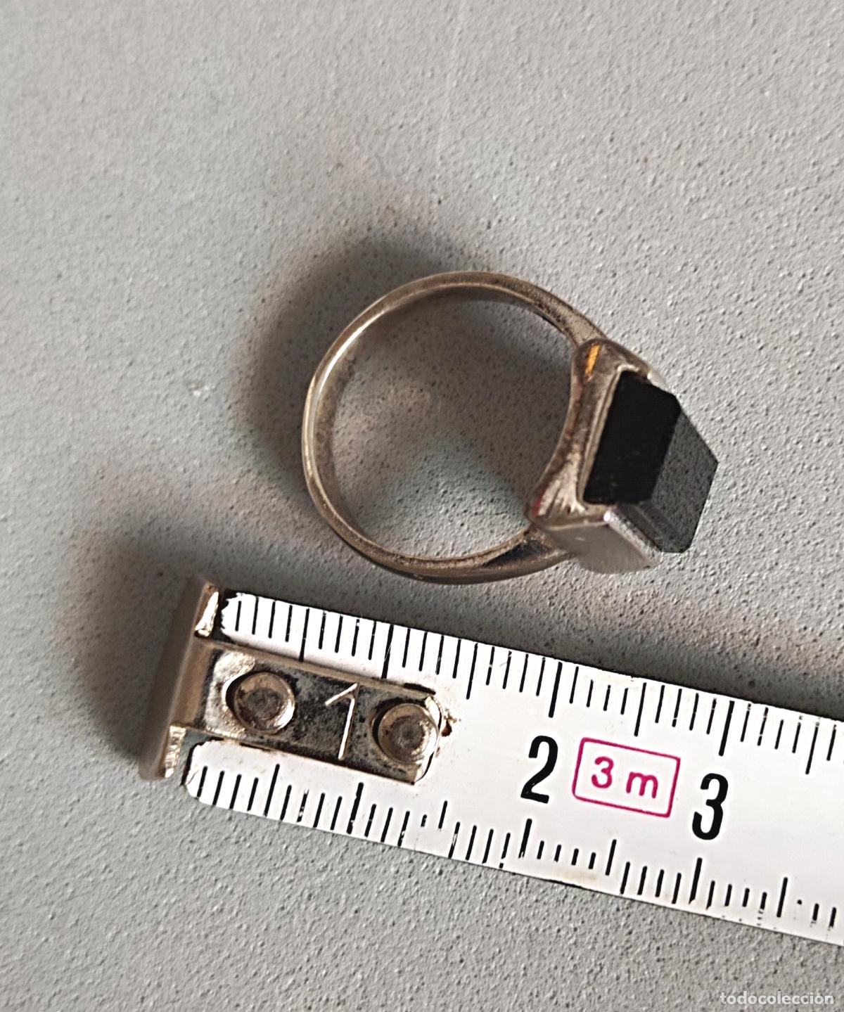 Joyeria: Anillo de plata de ley contrastada. Con &oacute;nix engastado. - Foto 2