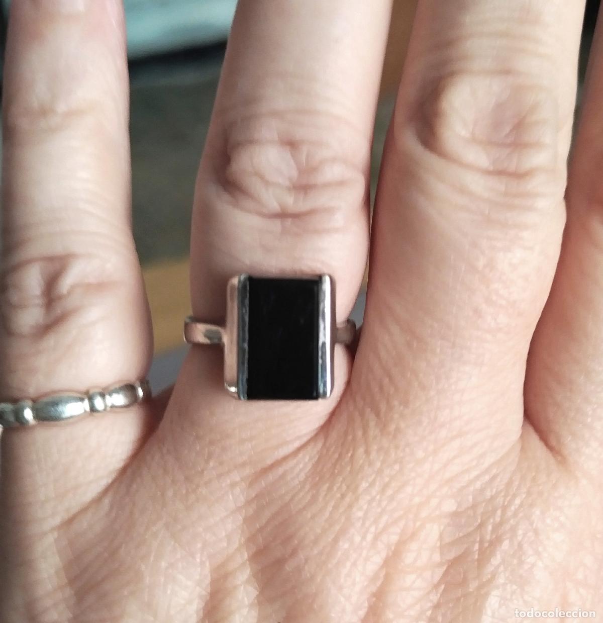 Joyeria: Anillo de plata de ley contrastada. Con &oacute;nix engastado. - Foto 1