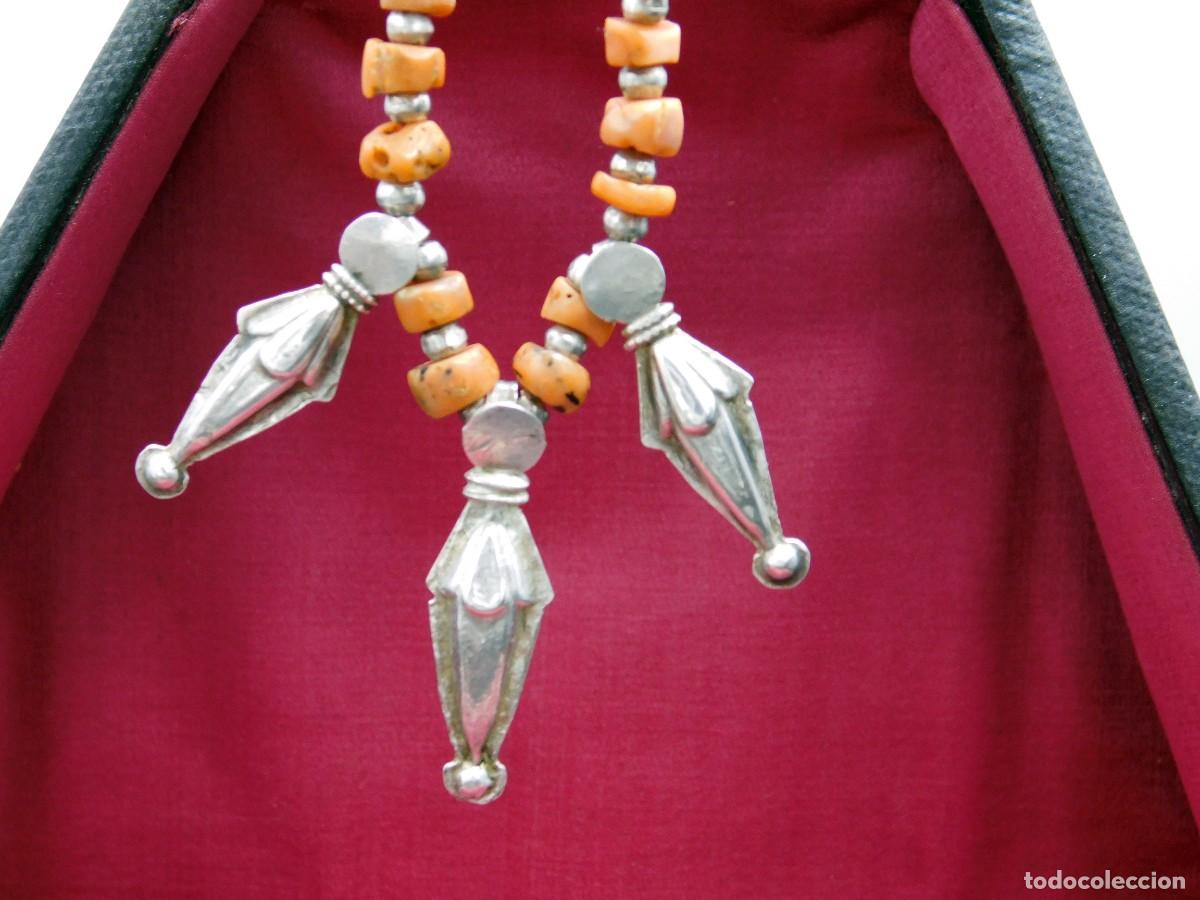 Jewelry: SIGLO XIX &middot;GENU&Iacute;NO COLLAR TRIBAL LADAKH : CORAL NATURAL Y PLATA &middot;GARGANTILLA &Eacute;TNICA TIBET &middot; DE MUSEO